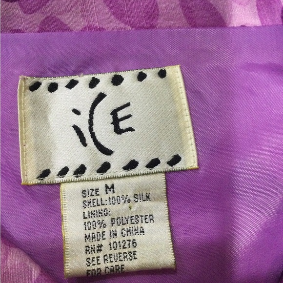 Women's Retro Blouse - Picture 6 of 6